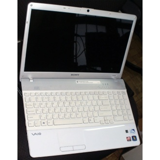 Ноутбук Sony Vaio VPCEB3E1R (Intel Pentium P6100 (2x2.0Ghz) /4096Mb DDR3 /320Gb /Radeon HD5470 /15.5" TFT 1366x768) - Воскресенск